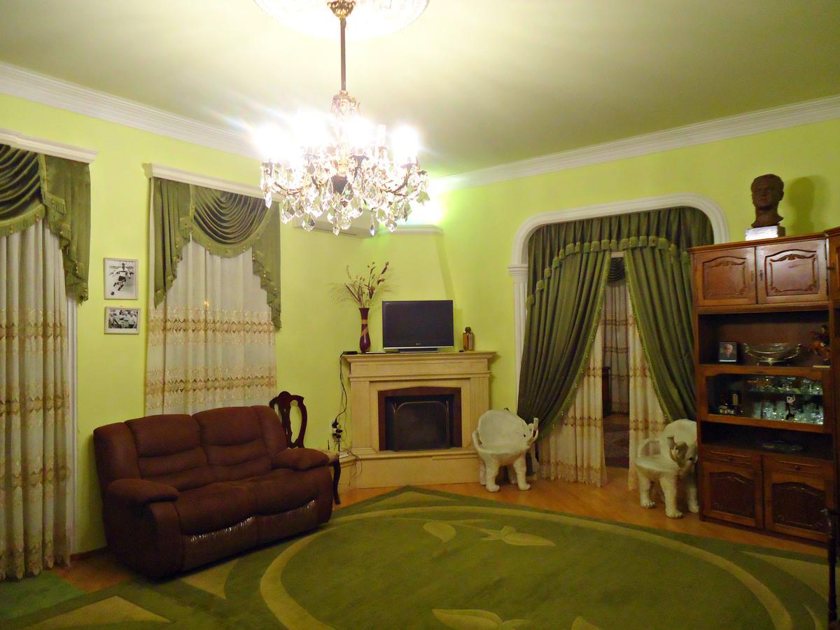 Albatros Bed & Breakfast Tbilisi Exterior photo